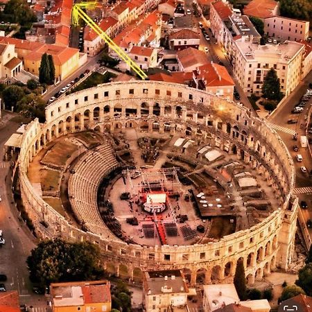 Domus Nostrae-Pula Apartman Kültér fotó