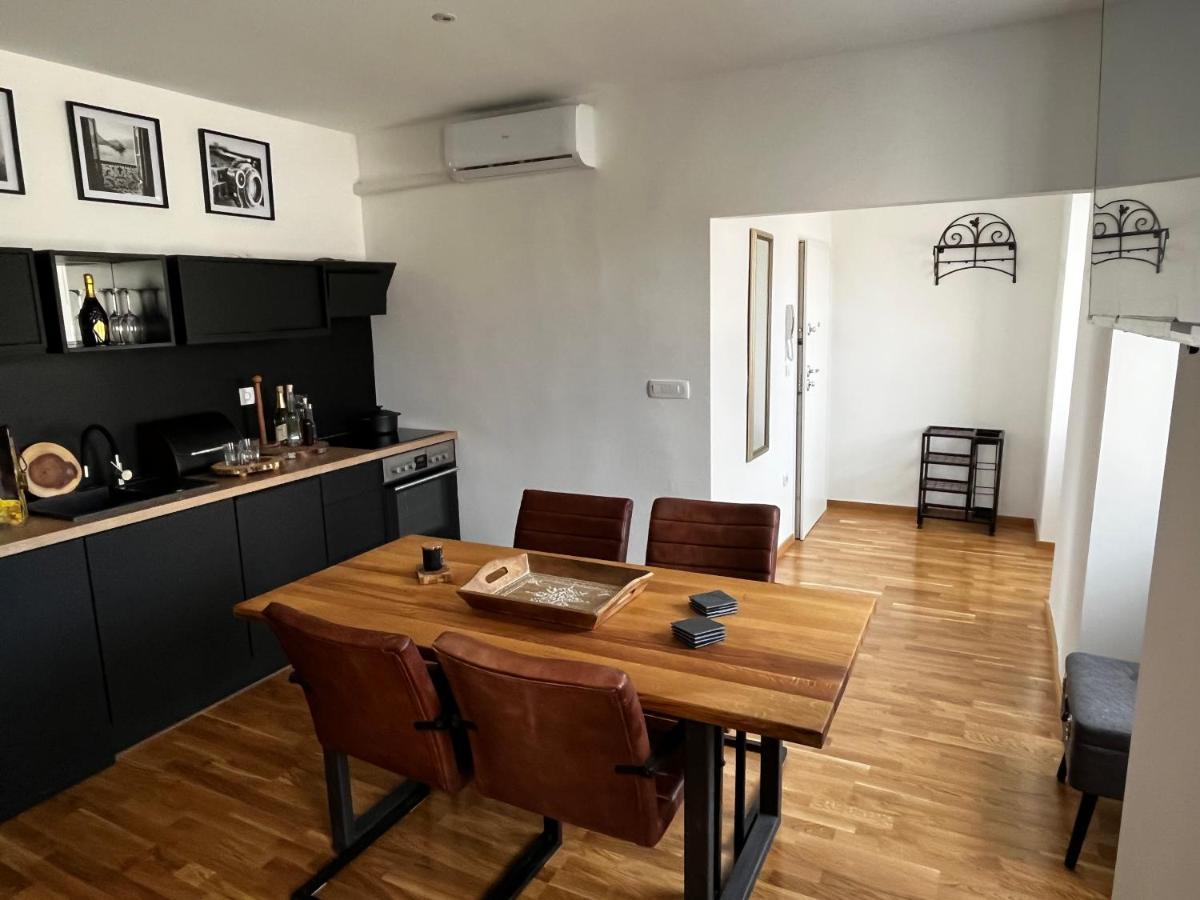 Domus Nostrae-Pula Apartman Kültér fotó