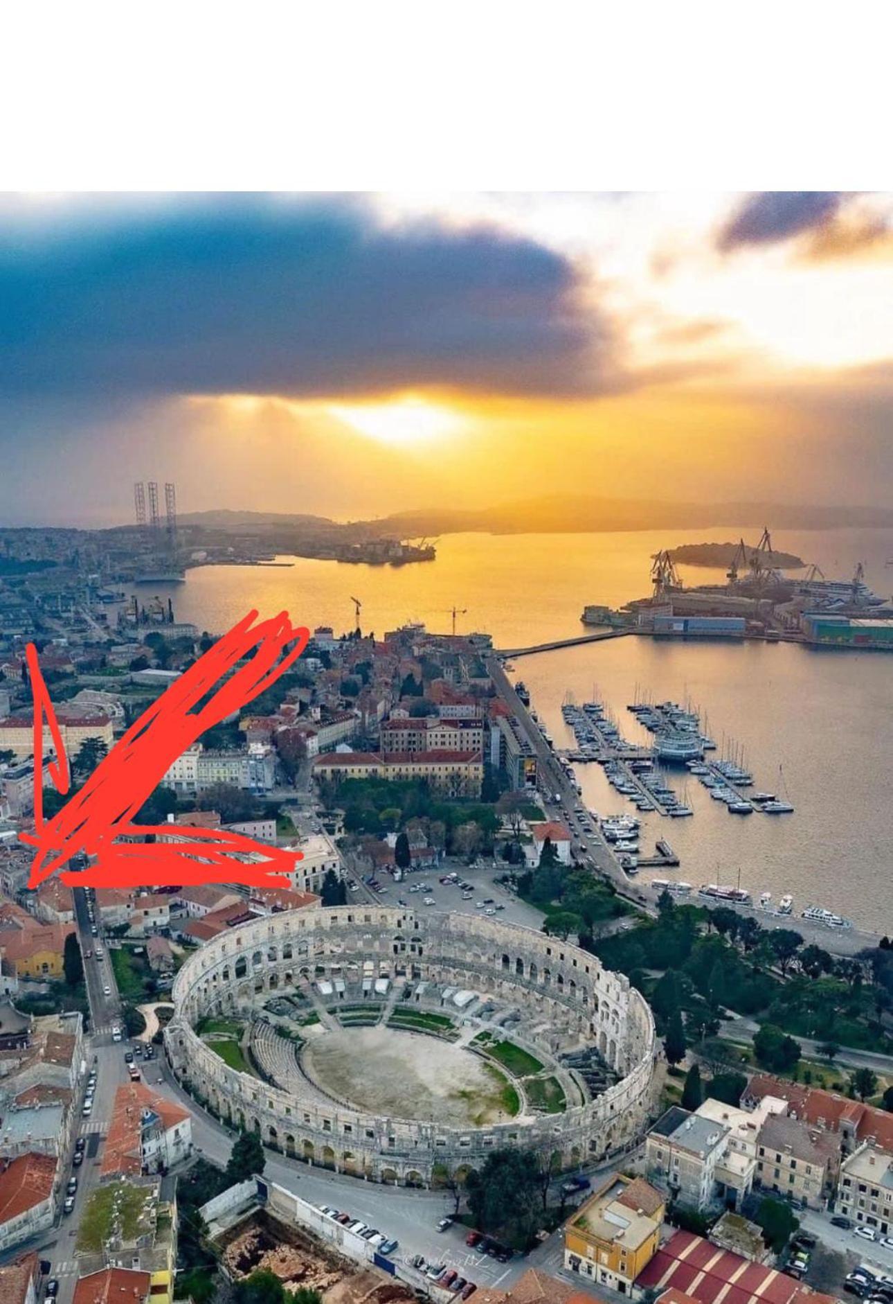 Domus Nostrae-Pula Apartman Kültér fotó